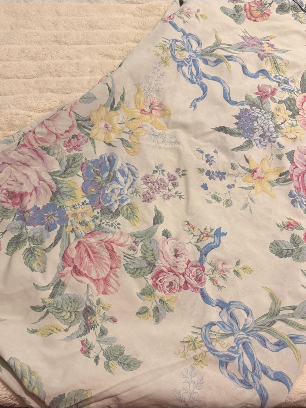 Floral Ribbon Print Bedding Sheet Set in Cream, Pink & Blue